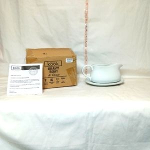 KOOK Gravy Boat & Saucer, Ceramic Serving Dish, (NEW)
